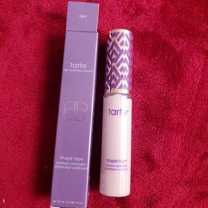 Contour concealer color light